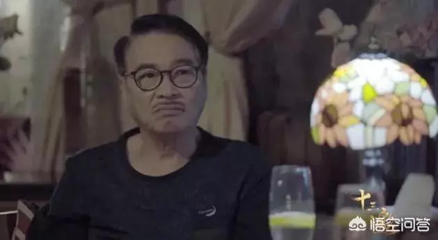 27年過去了,《逃學威龍》的十三位演員現狀如何?經典的奪命剪刀腳再也見不到了!