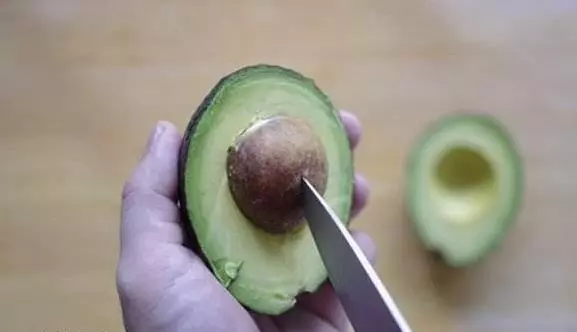 經常抽筋?「缺鉀」!可能還會引發高血壓、心臟病!這8種水果幫你改善身體!