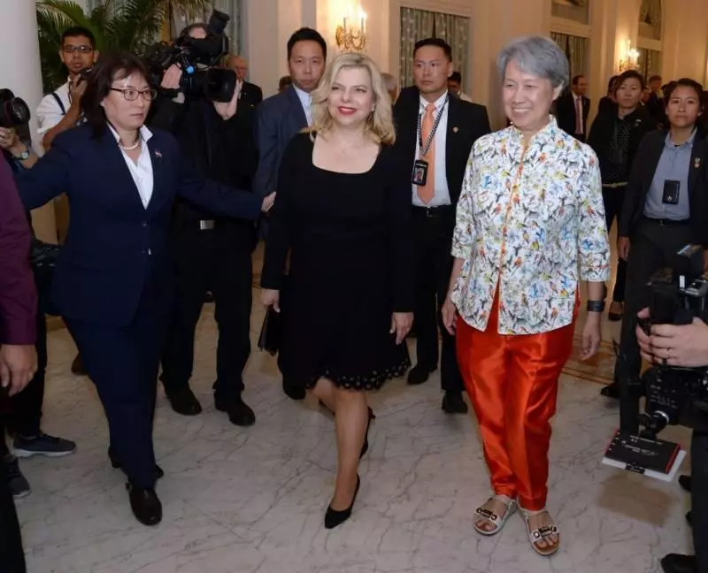 新加坡總理夫人去北京被質疑「穿著過於樸素」,那是你不懂她不施粉黛背後的自信!