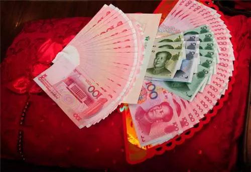 結婚母親給我五十萬的陪嫁,婆婆對我呵護備至,剛一個月就提出了讓人噁心的要求