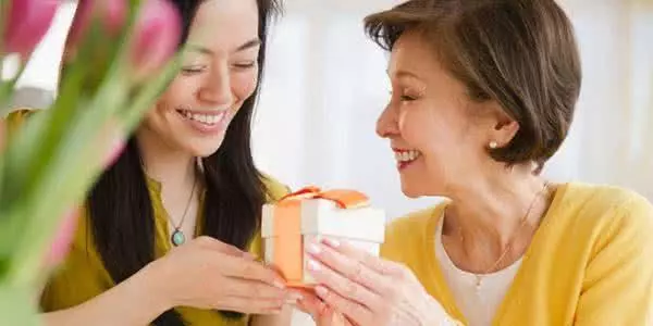 結婚母親給我五十萬的陪嫁,婆婆對我呵護備至,剛一個月就提出了讓人噁心的要求