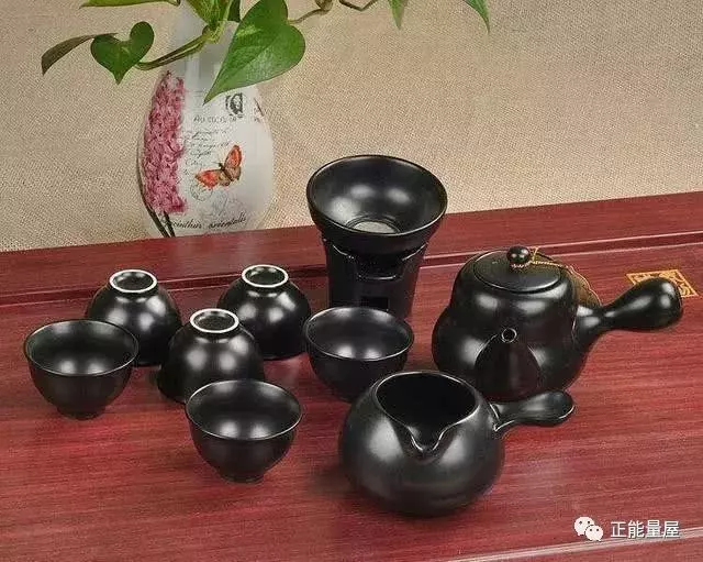 你最喜歡哪一套茶具,測試你的晚年靠誰養老