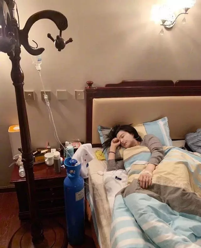 【范冰冰嚴重病倒】西藏做公益卻噴一地鼻血!臉腫3圈吊點滴,憔悴模樣黑粉都罵不下去了!