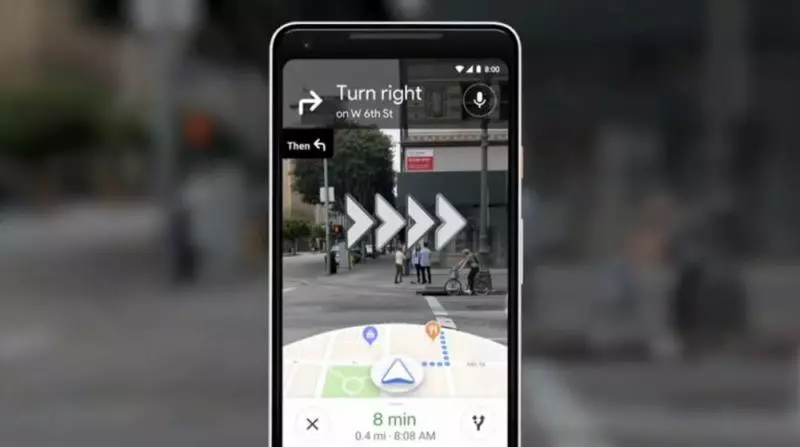 路痴們有救了! Google Maps推「AR路標」,全球街景直接3D導航!