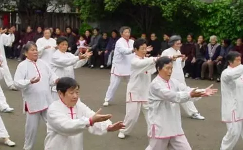 「通血管」只需一碗湯,99%的人不知道,天大的可惜... ...