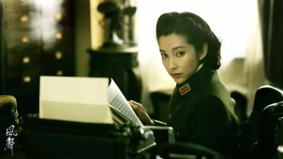 46歲「李冰冰」從不會說英文,到「漫威首位華人女英雄」:只要用心,就會成功