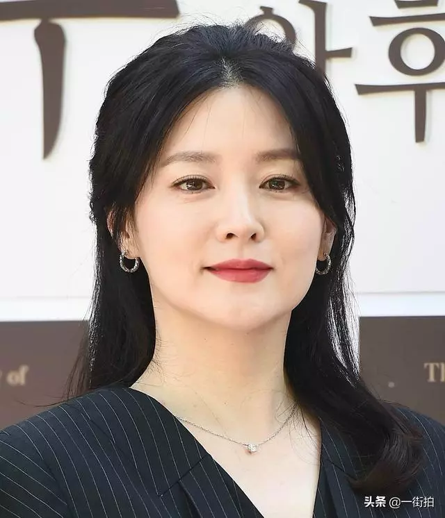 隱退15年,48歲李英愛高調回歸,網友:貨真價實「國寶美人」!