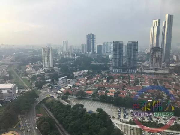 【視頻】新山新景點 Skyscape全透明空中步道 站在149公尺高看市景 !