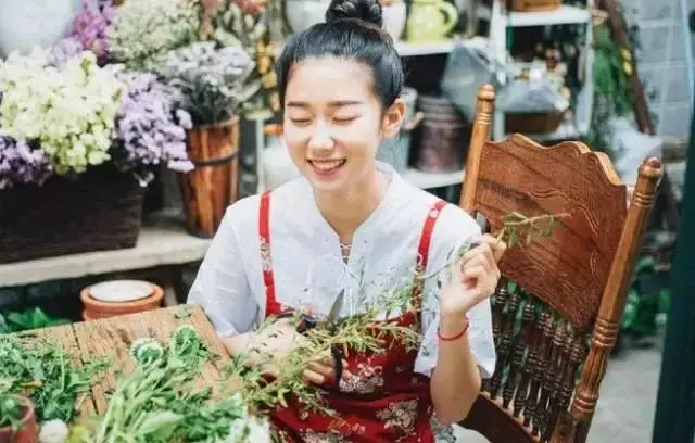 女人出現這些徵兆預示著好運將至,你有幾個?