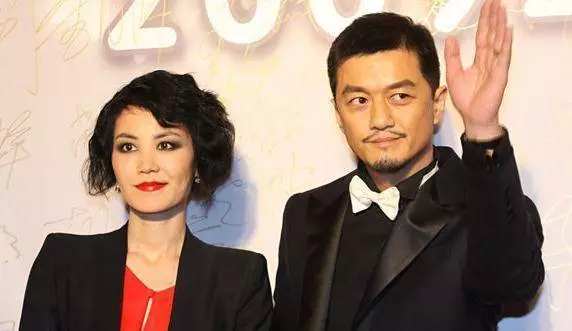 李亞鵬新女友大曝光,不止身家上億,連身材都這麼好,難怪連王菲也甘願放棄