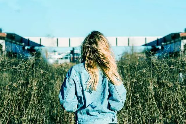 50歲之後,不論男女,最好的活法,就是「扔掉」這四樣東西 -
