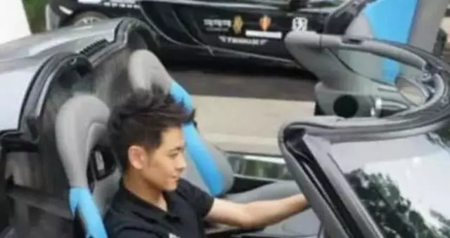 在中國明星座駕排行榜中,林志穎穩拿冠軍,他的車庫就是車展廳!