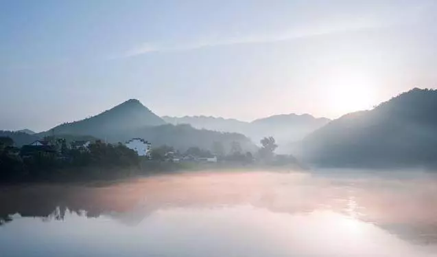 如果一個人經常把3句話掛在嘴邊,最是面善心黑,要趁早遠離