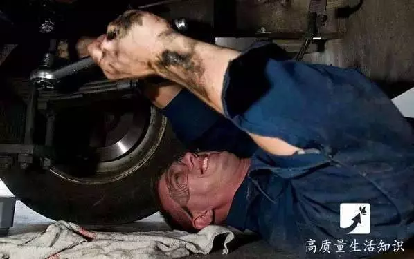 輪胎上出現這個,千萬別自行處理,後果很嚴重!為了安全都看下吧!