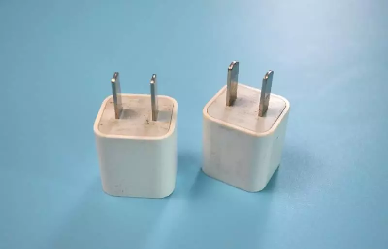 你家有閒置的手機充電頭嗎?這些用途太實用了,快回家找出來