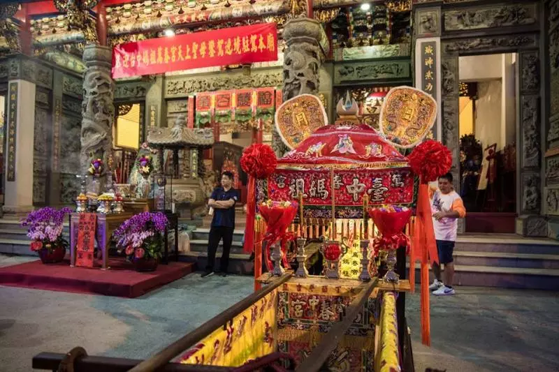 善警中風雙眼近盲夢媽祖:你會痊癒,但必須「做這些事!」他不忘媽祖教誨雙眼奇蹟康復!