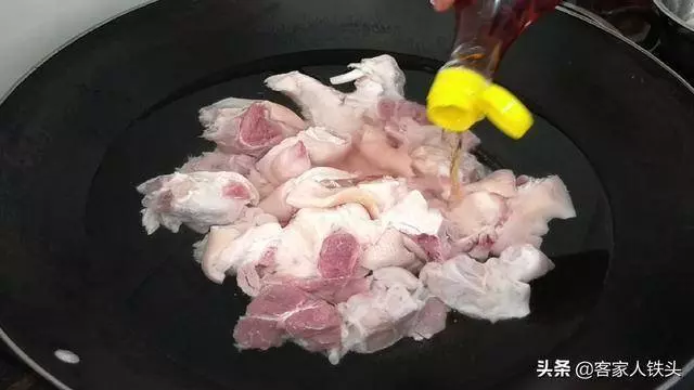 豬腳這一做法實在太好吃了,簡單易學,咸香味美,出鍋看到都想吃
