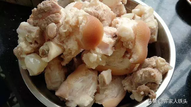 豬腳這一做法實在太好吃了,簡單易學,咸香味美,出鍋看到都想吃