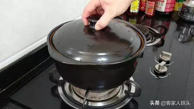 豬腳這一做法實在太好吃了,簡單易學,咸香味美,出鍋看到都想吃
