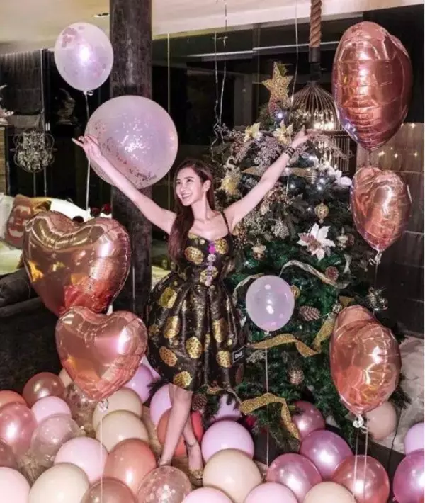 新加坡第一貴婦,千億媳婦徐子淇都比不過她!果然貧窮限制了想像力 !