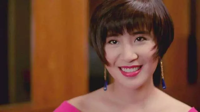 53歲吳君如為女兒慶生,鏡頭拉近藏了12年的女兒顏值曝光,難怪至今不願公開