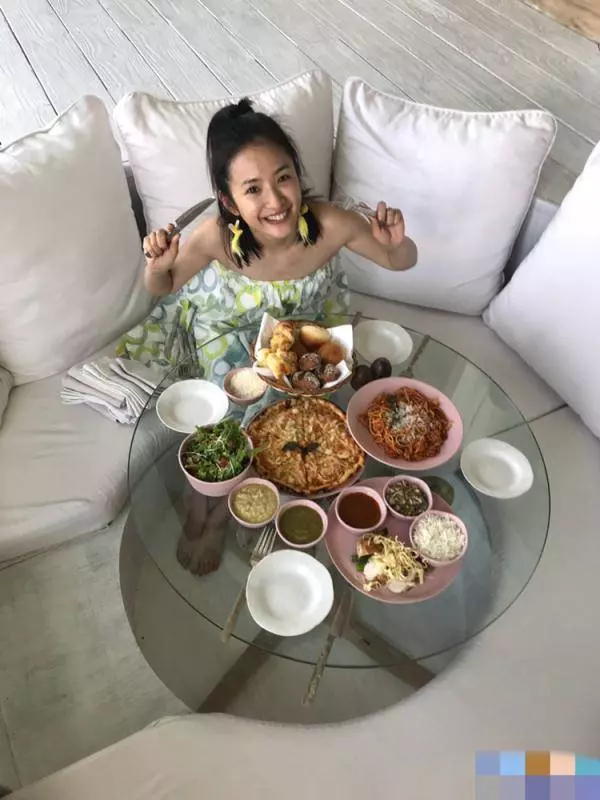 「林依晨」首曬老公正面照,堅持不開美顏,和最愛的人在一起做自己就好!