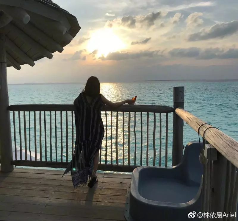 「林依晨」首曬老公正面照,堅持不開美顏,和最愛的人在一起做自己就好!