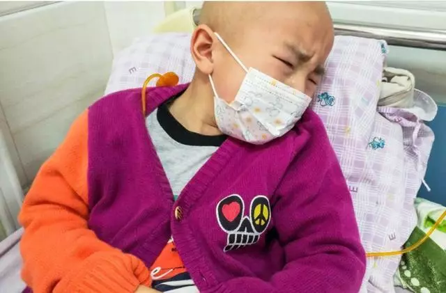 為何越來越多的孩子染上白血病?醫生:家裡3樣東西是罪魁禍首,別再買了