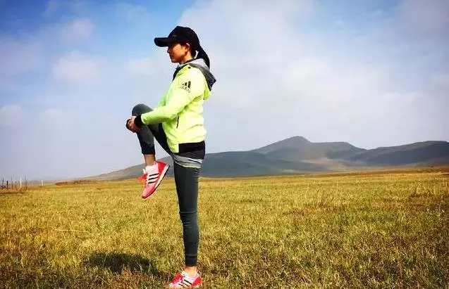 36歲的張鈞甯有著26歲的身材,完美腿型讓視覺延長10公分,一個自律到極致的女人,該有多優秀?
