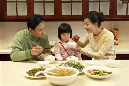 夏季孩子更易缺鋅,父母忽視,孩子長不高
