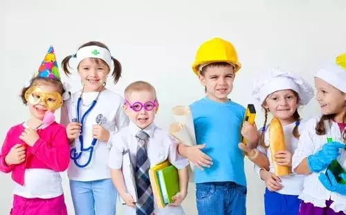 「爸爸媽媽,你們為什麼要去上班?」你的回答影響孩子一生的格局