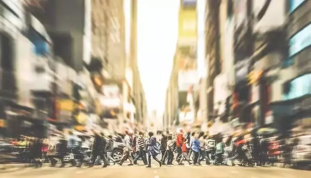 「爸爸媽媽,你們為什麼要去上班?」你的回答影響孩子一生的格局