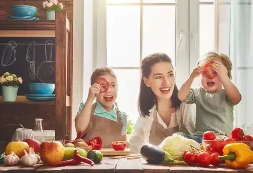 「爸爸媽媽,你們為什麼要去上班?」你的回答影響孩子一生的格局