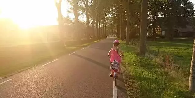 周傑倫被媽媽拿藤條督促:真正有遠見的父母,不光知道「逼迫」孩子的重要性,還得學會如何逼才能立竿見影