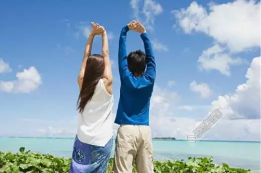 母親把30萬財產都給了我前妻,2年後前妻找到我,我們抱頭大哭