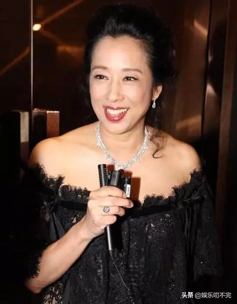 霍啟剛三兄弟近照曝光,顏值差距巨大!網友:霍啟剛最耐看!