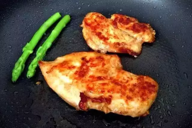 蒜香椒鹽雞排×玉子燒便當,辦公室秀飯神器