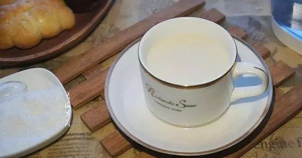 早餐必備的飲品,每週至少2-3次,常食健腦補鈣,還強身健體