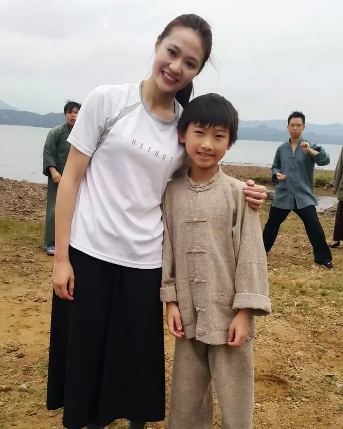 【已經入行8年!】《鐵探》冷血女狙擊手曾是『武術冠軍』!曾經當過『她們』的替身!