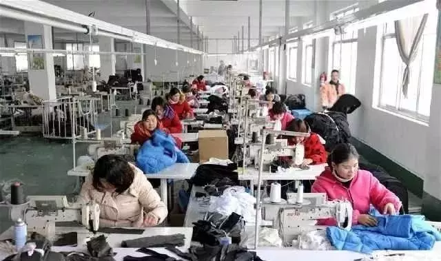 新衣服到底要不要「洗了再穿」? 服裝廠老闆一番話, 才知我想錯了!