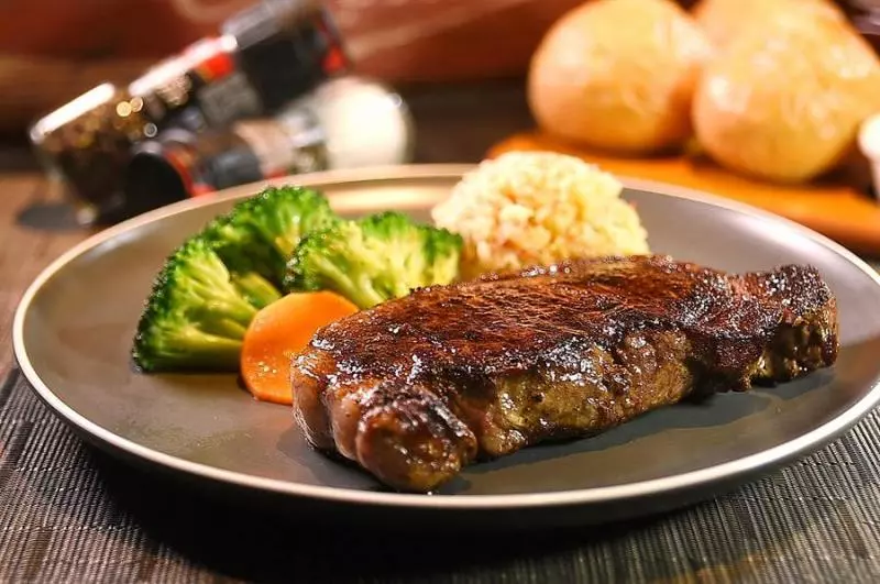 信義區「佛心美食」 傑克兄弟牛排館超值開賣