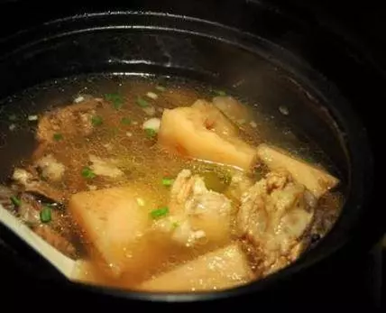 咋暖還寒的春季,一定要喝這19款靚湯滋補身體,營養美味快收藏!