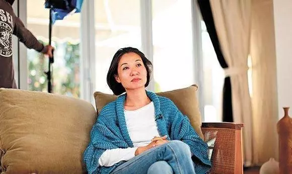 她被封「第一鬼後」卻入戲太深患憂鬱症,富豪老公為她「散84億資產」,如今57歲她變成這樣!