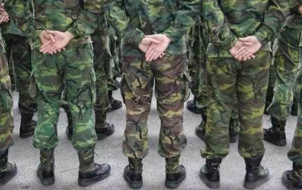 阿兵哥放假跟命一樣重要,剩80多天退伍被連長搞小動作禁18天的假,他的逆襲驚動了全營!!