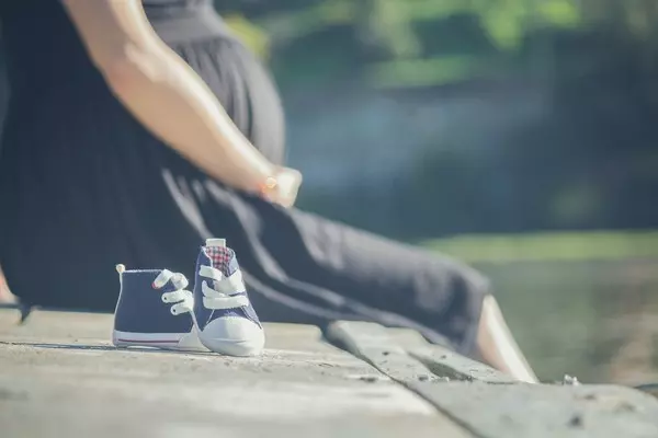 「生不出兒子活著幹嘛!」婆婆每天逼墮胎 36歲媽崩潰...挺8月肚喝藥「」輕生 「」