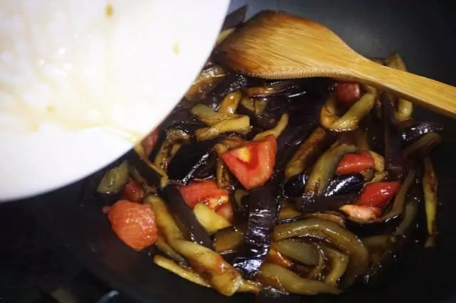 作為茄子控,這六種做法掌握了,一周吃不膩,手把手教你烹制竅門