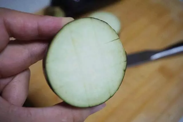 作為茄子控,這六種做法掌握了,一周吃不膩,手把手教你烹制竅門