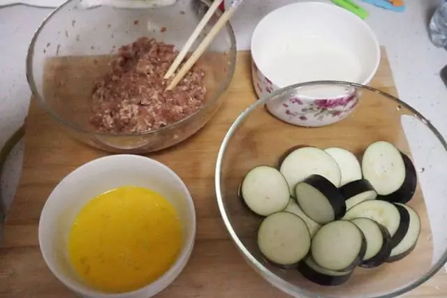 作為茄子控,這六種做法掌握了,一周吃不膩,手把手教你烹制竅門
