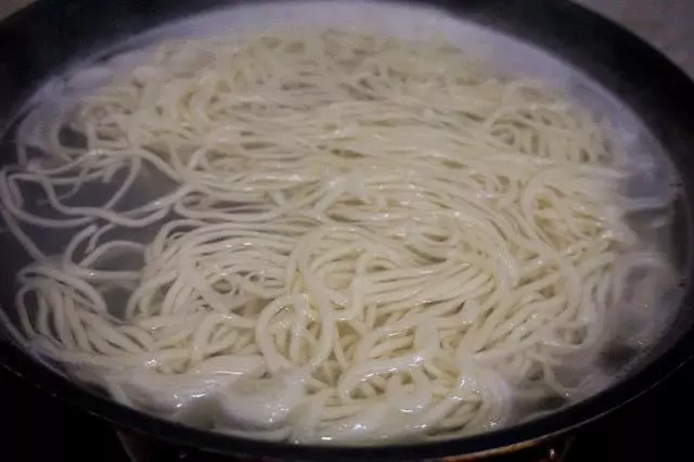 作為茄子控,這六種做法掌握了,一周吃不膩,手把手教你烹制竅門
