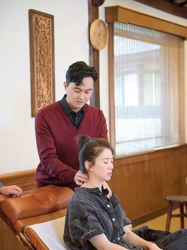 袁詠儀後悔沒有生第二胎,現在也來不及了!Chilam:我去外面找別人生當作是你的!